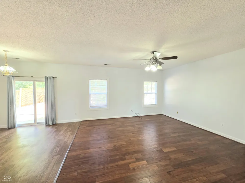 3130 Parkview Drive Columbus, IN 47201