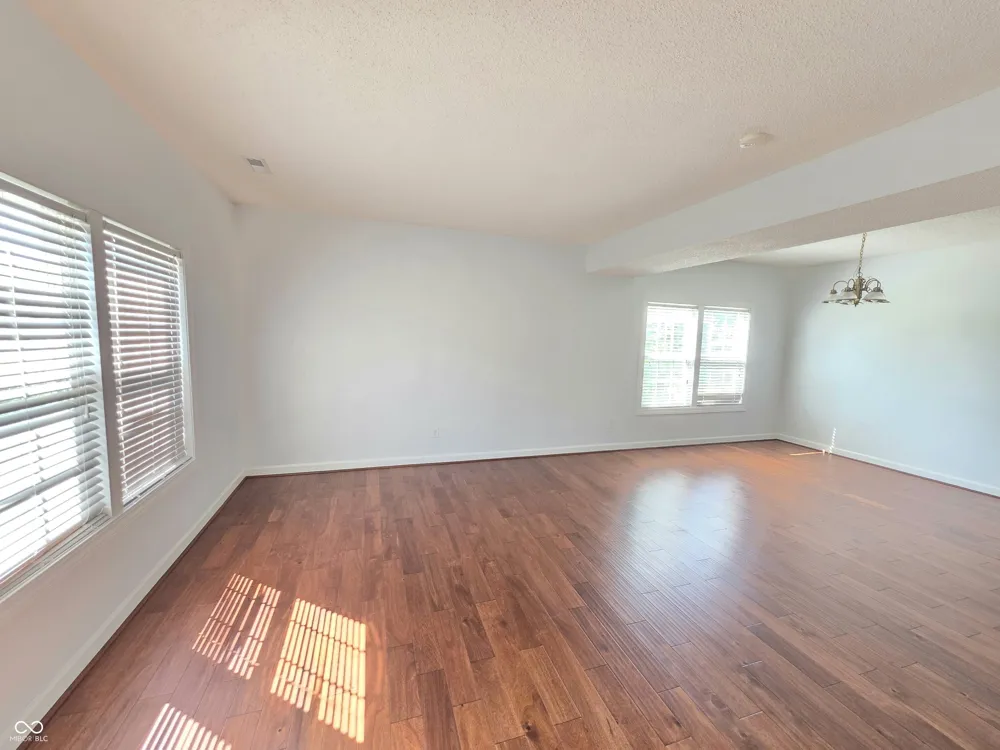 3130 Parkview Drive Columbus, IN 47201