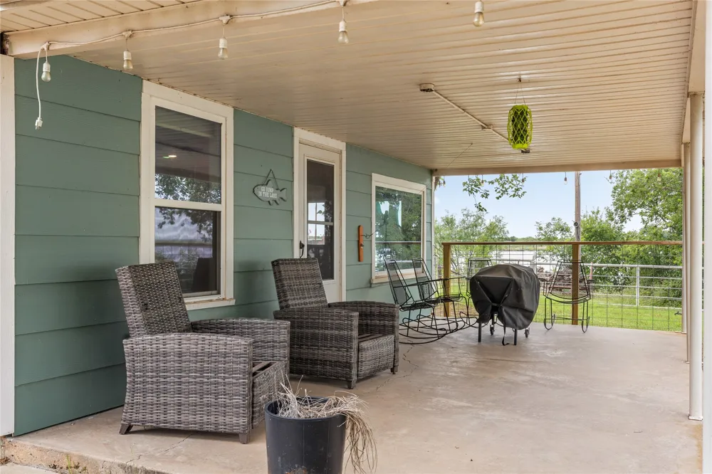326 Moonshine Circle Seymour, TX 76380
