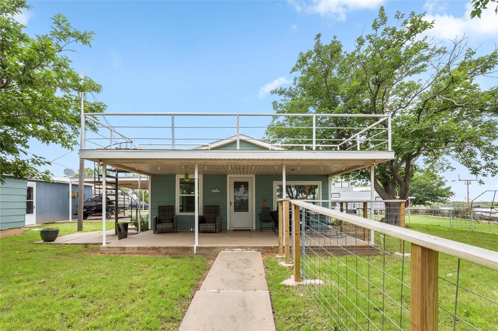326 Moonshine Circle Seymour, TX 76380