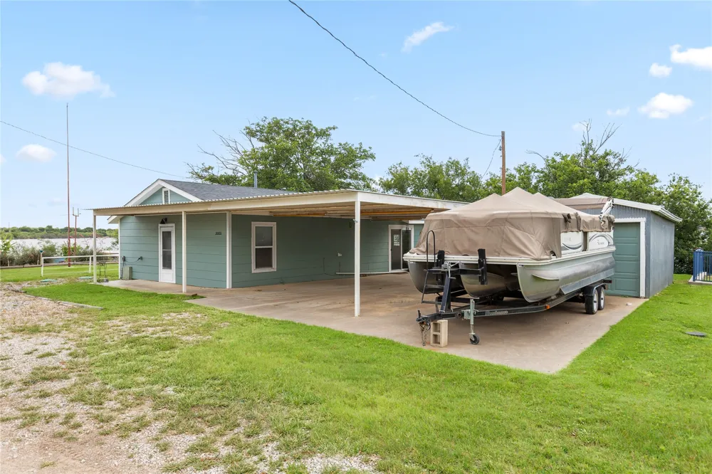 326 Moonshine Circle Seymour, TX 76380