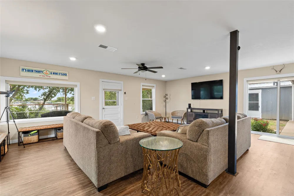 326 Moonshine Circle Seymour, TX 76380