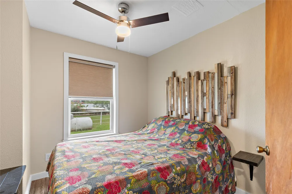 326 Moonshine Circle Seymour, TX 76380