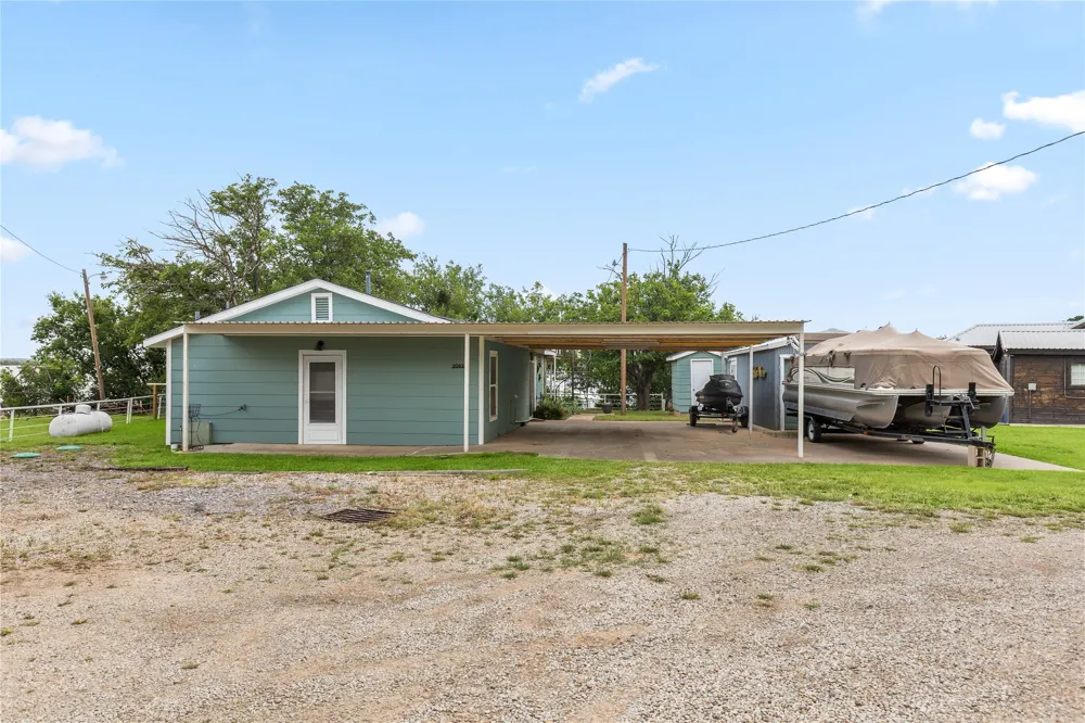 326 Moonshine Circle Seymour, TX 76380