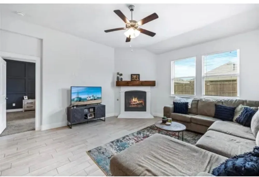 10812 Table Bluff Street Aubrey, TX 76227