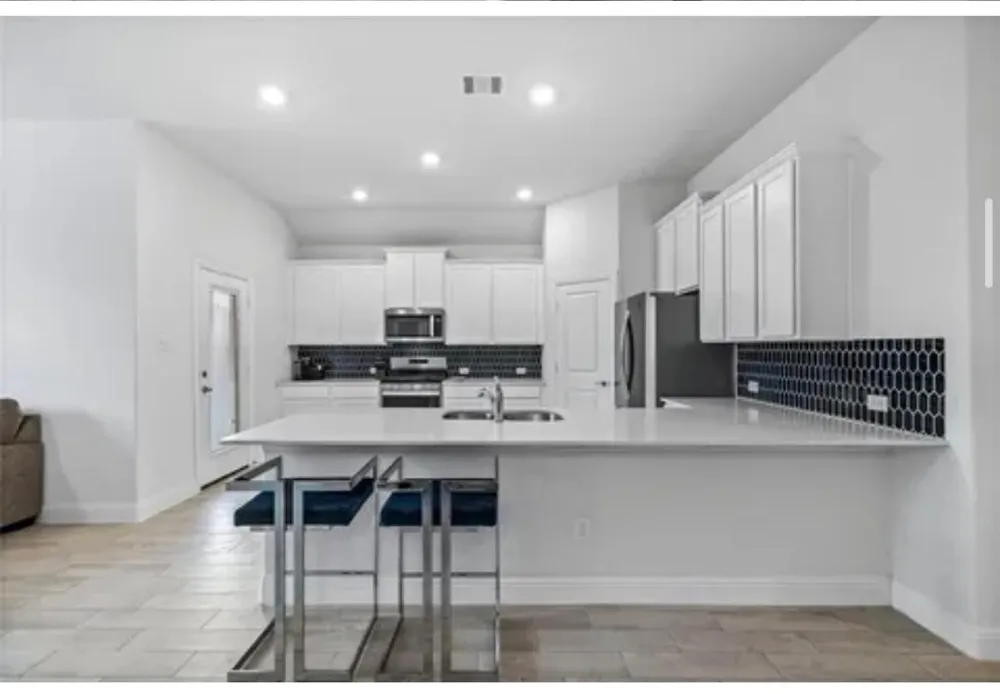 10812 Table Bluff Street Aubrey, TX 76227