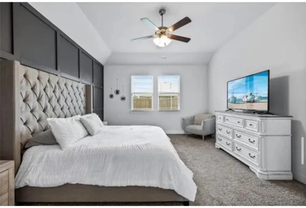 10812 Table Bluff Street Aubrey, TX 76227