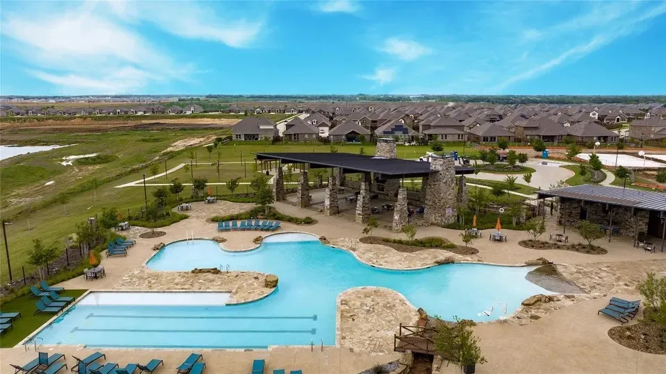 10812 Table Bluff Street Aubrey, TX 76227