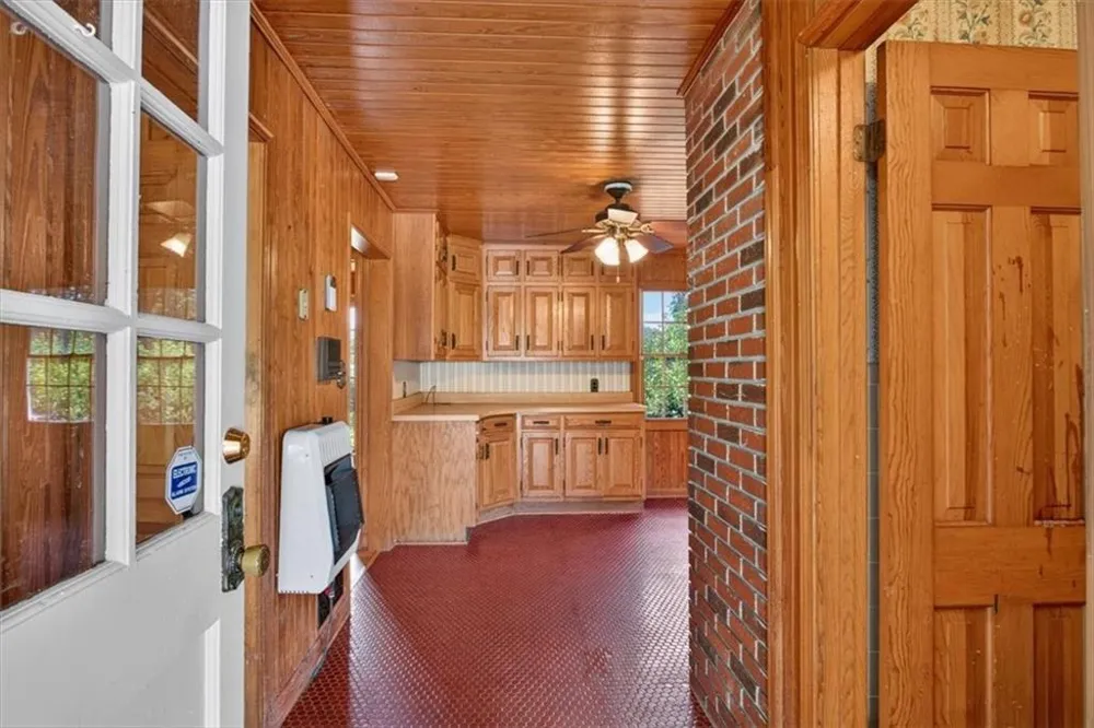 195 River Street Ellijay, GA 30540