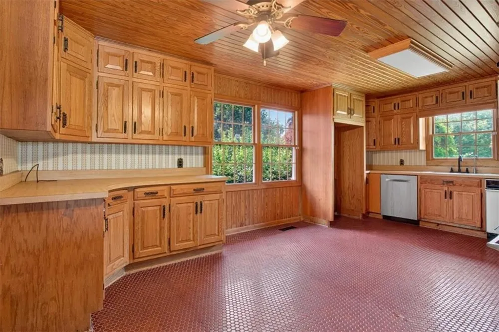 195 River Street Ellijay, GA 30540