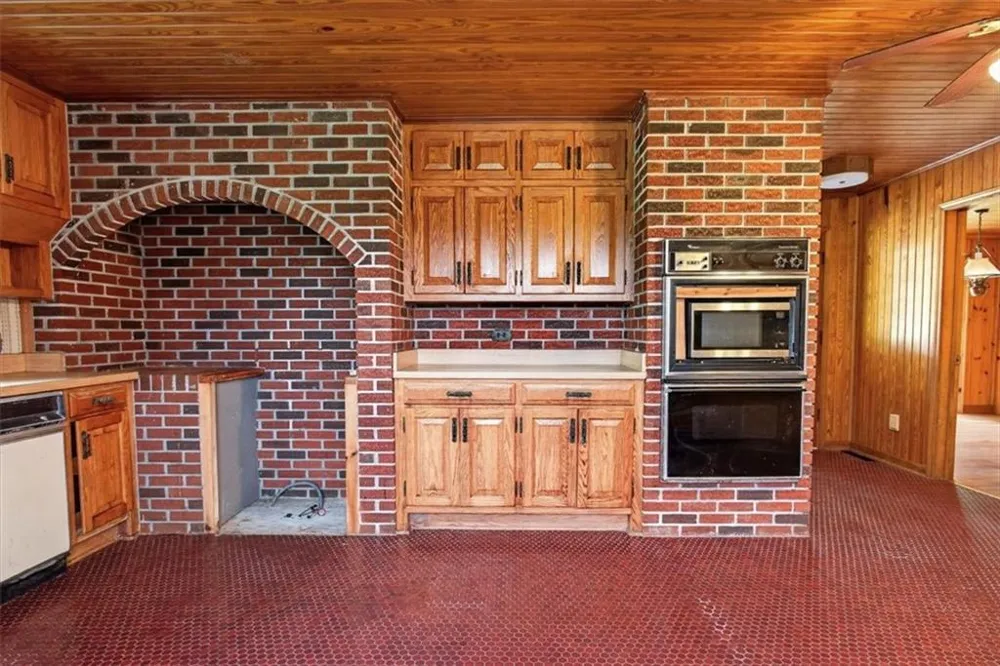 195 River Street Ellijay, GA 30540