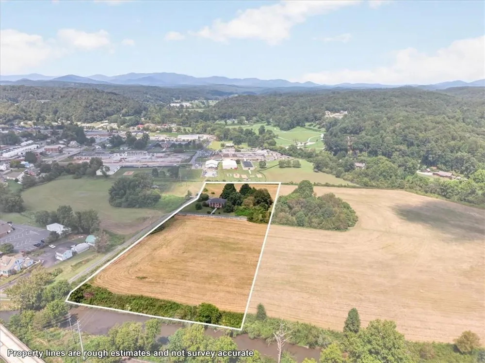 195 River Street Ellijay, GA 30540