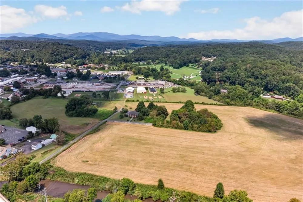195 River Street Ellijay, GA 30540