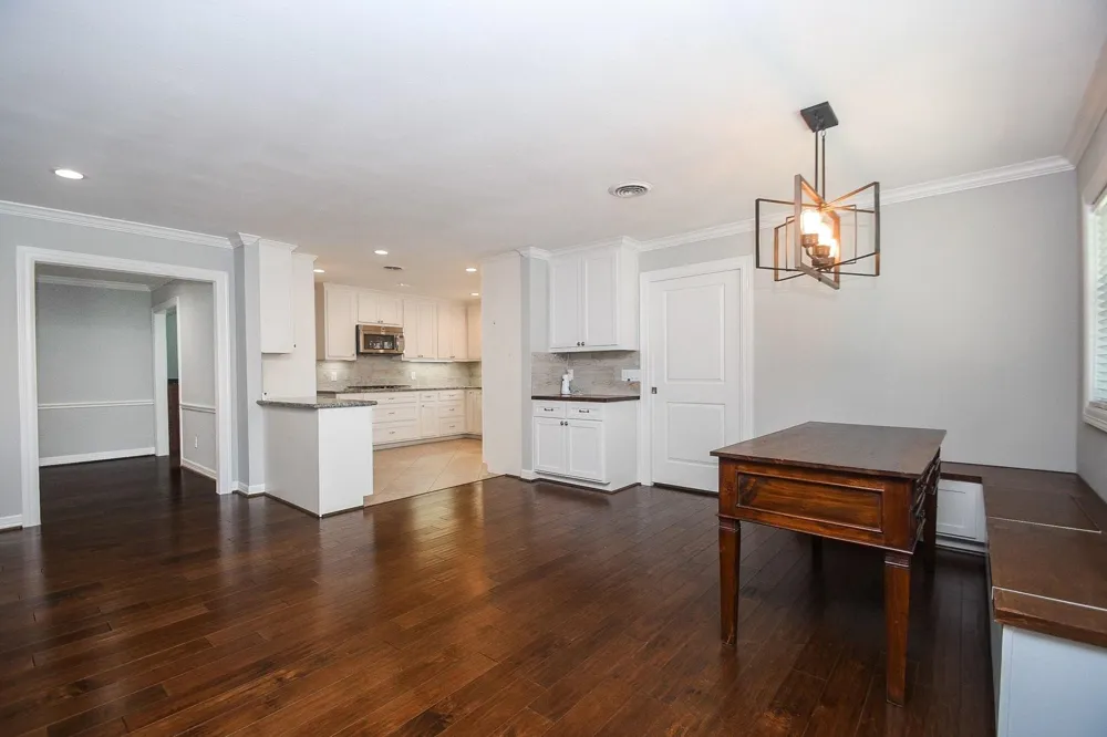 5422 Rutherglenn Drive Houston, TX 77096