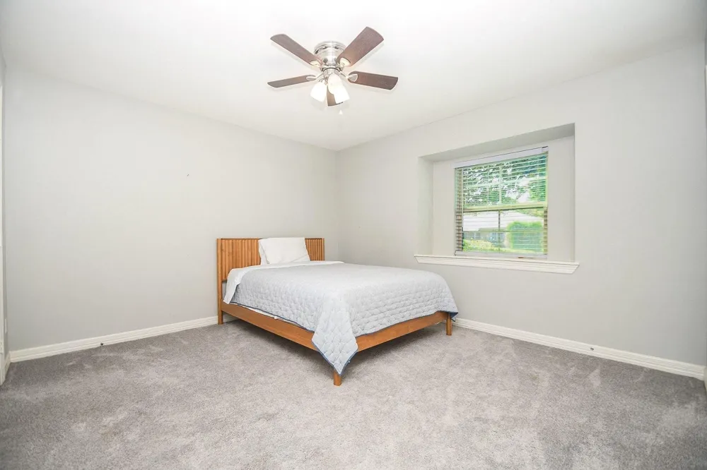 5422 Rutherglenn Drive Houston, TX 77096
