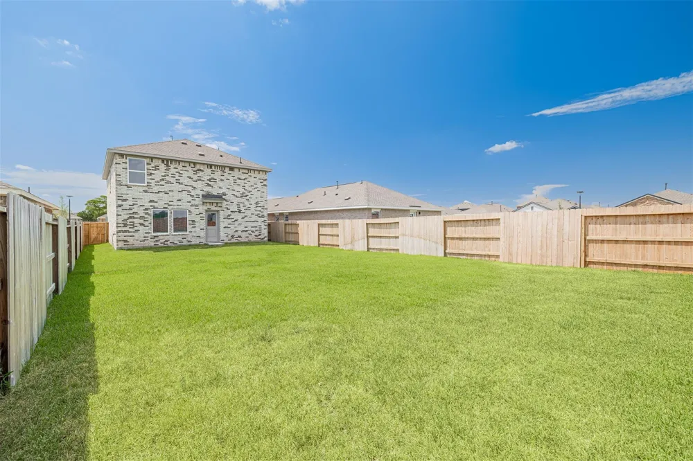 3150 Savannah Rose Drive Angleton, TX 77515