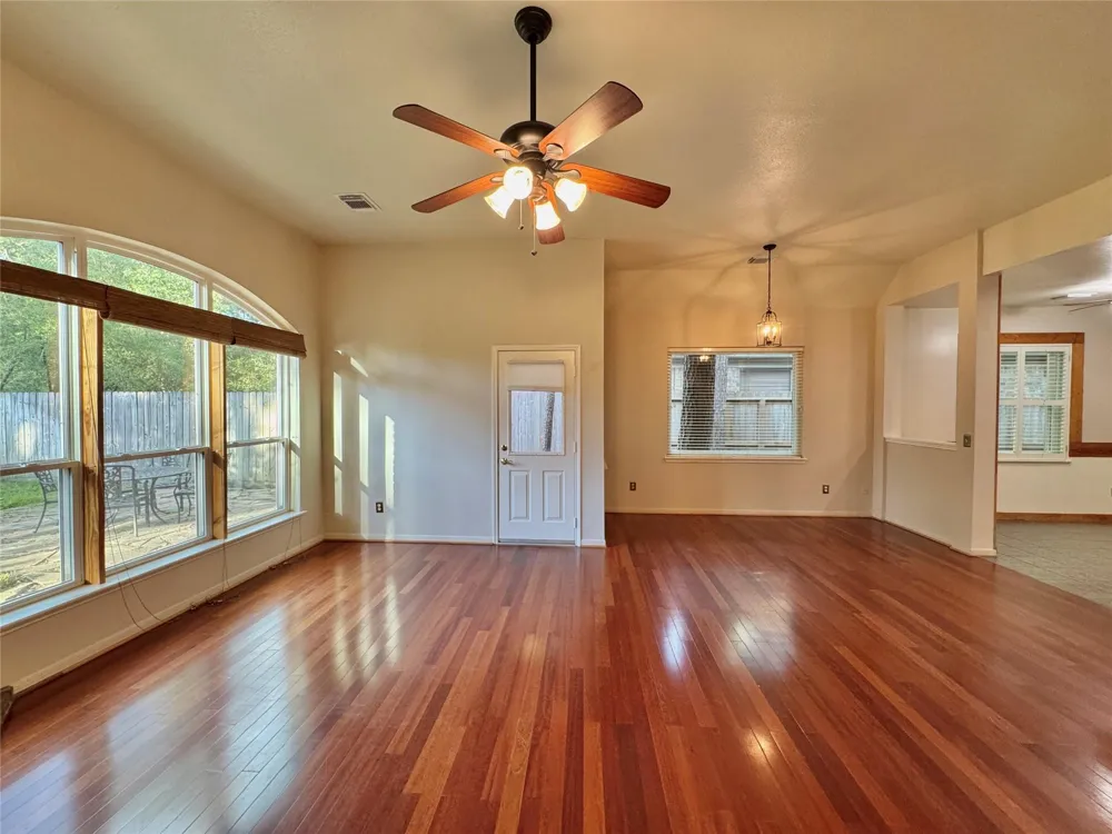 42 Tranquil Glade Place The Woodlands, TX 77381