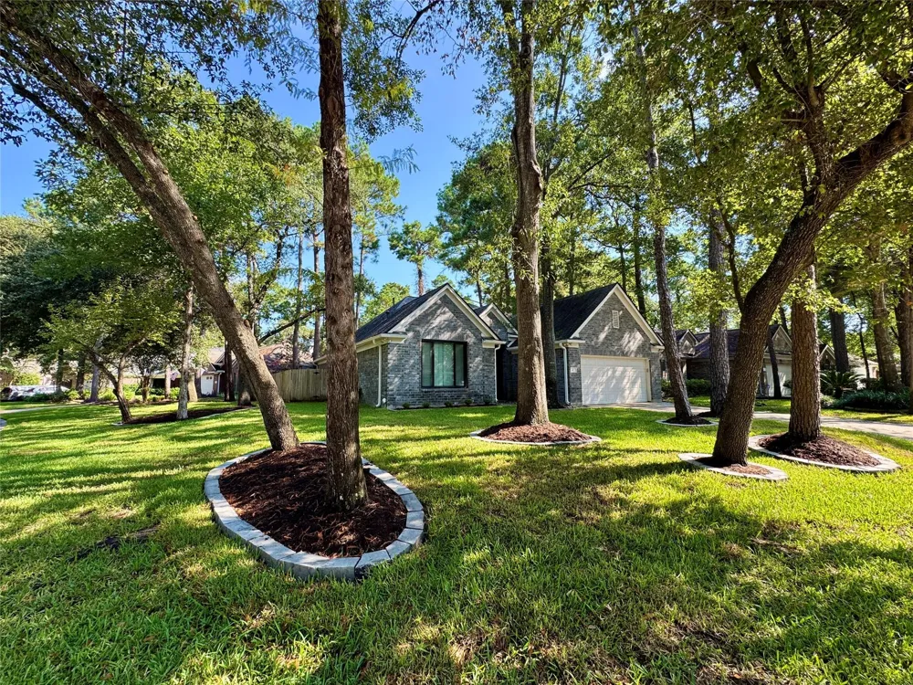 42 Tranquil Glade Place The Woodlands, TX 77381