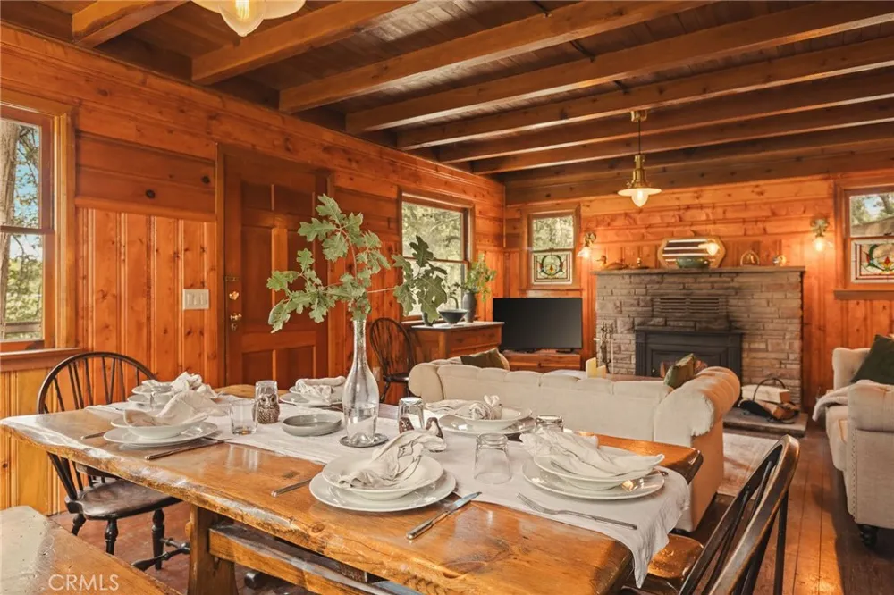 2643 Soutar Running Springs, CA 92382