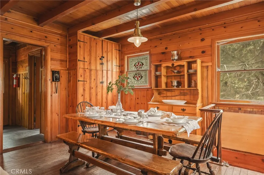 2643 Soutar Running Springs, CA 92382