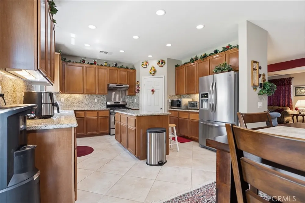 3450 Pine Mist Court Rosamond, CA 93560