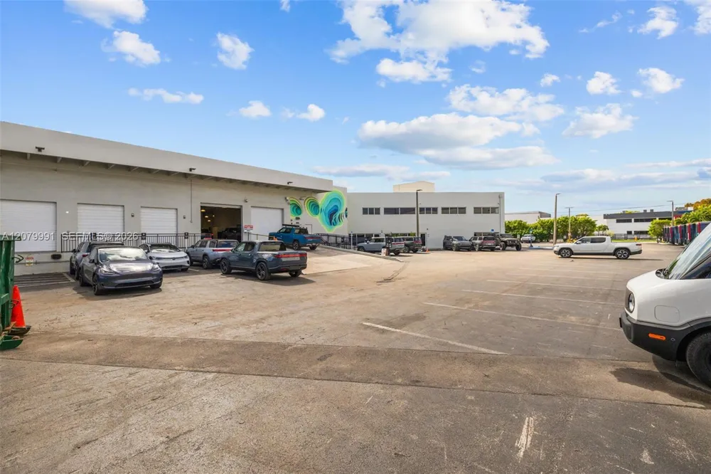 6955 NW 52nd St Miami, FL 33166