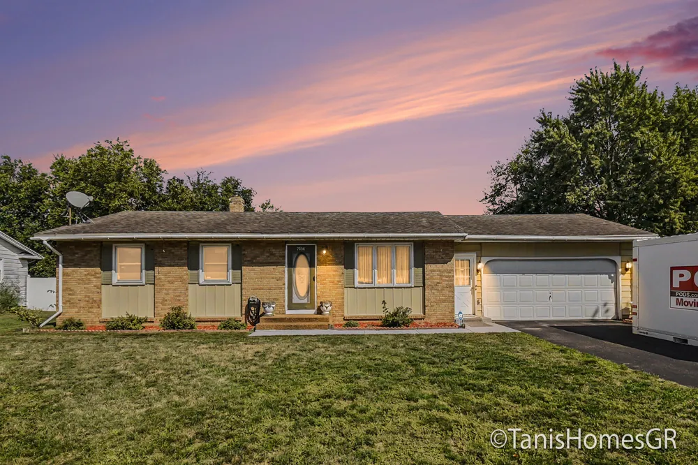 7556 Terrace Lane Jenison, MI 49428