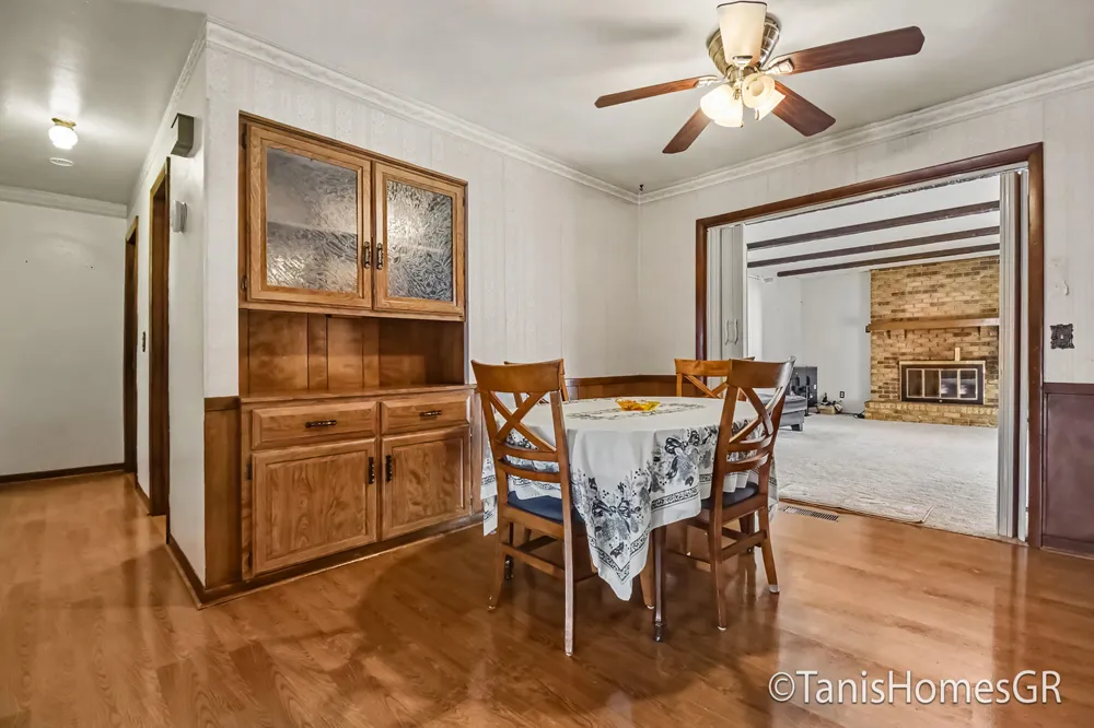 7556 Terrace Lane Jenison, MI 49428