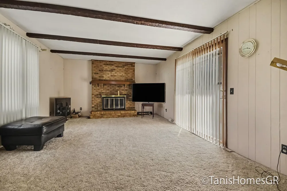 7556 Terrace Lane Jenison, MI 49428