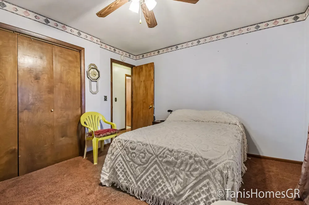 7556 Terrace Lane Jenison, MI 49428
