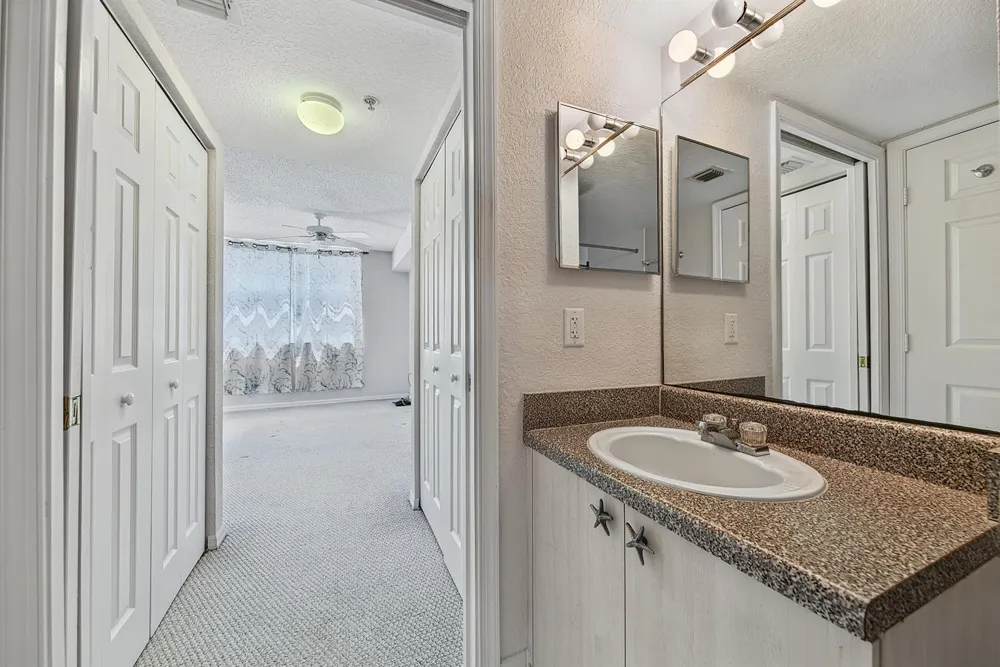 1801 FLAGLER DRIVE #631 West Palm Beach, FL 33407