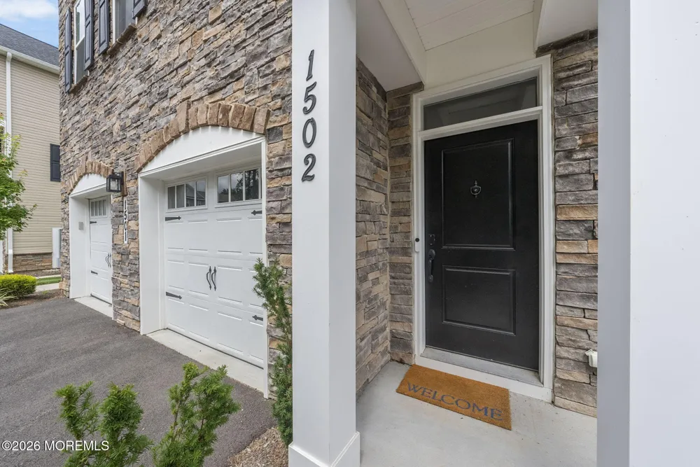 1502 Arose Lane Middletown, NJ 07748