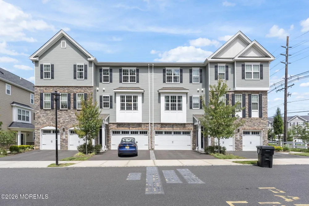 1502 Arose Lane Middletown, NJ 07748