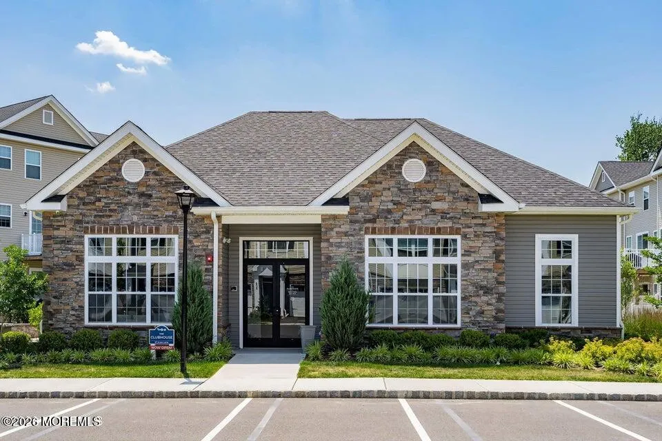 1502 Arose Lane Middletown, NJ 07748