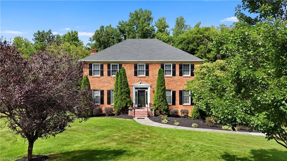 6917 August Drive Clemmons, NC 27012