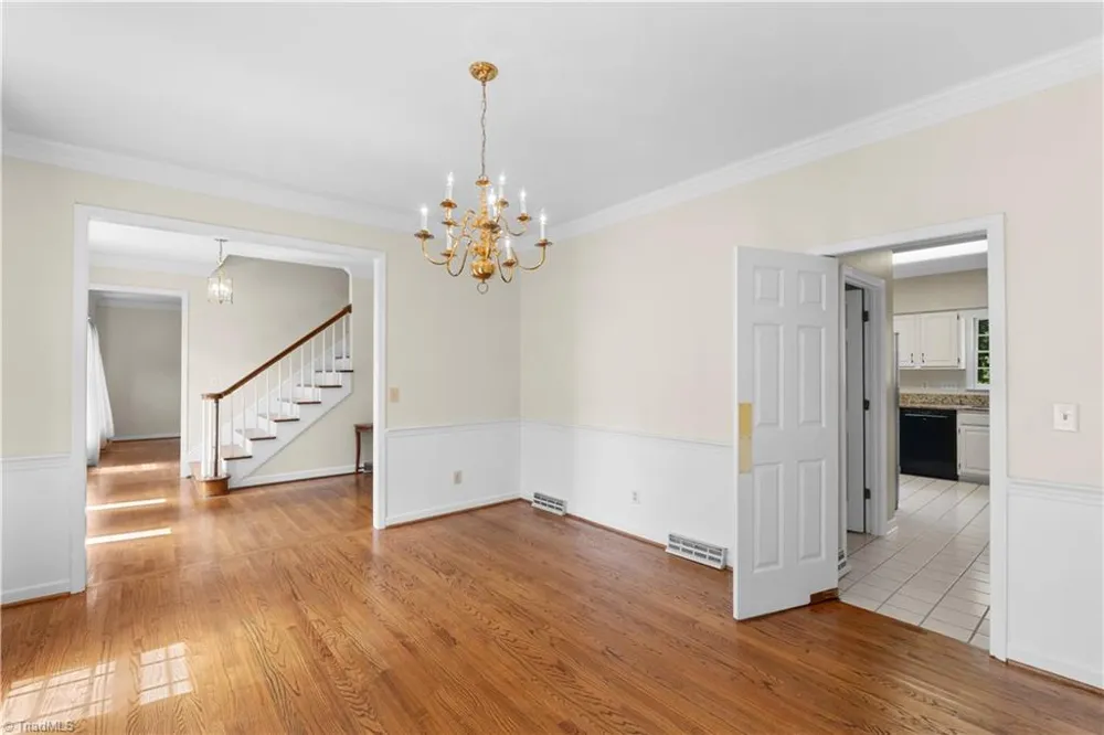 6917 August Drive Clemmons, NC 27012
