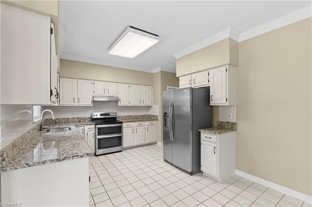 6917 August Drive Clemmons, NC 27012