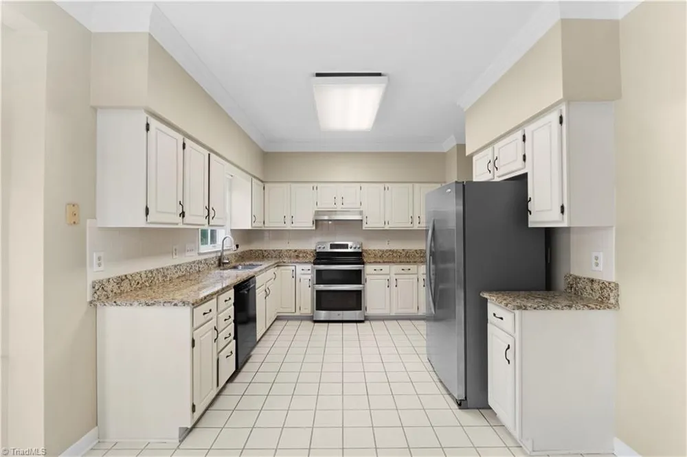 6917 August Drive Clemmons, NC 27012