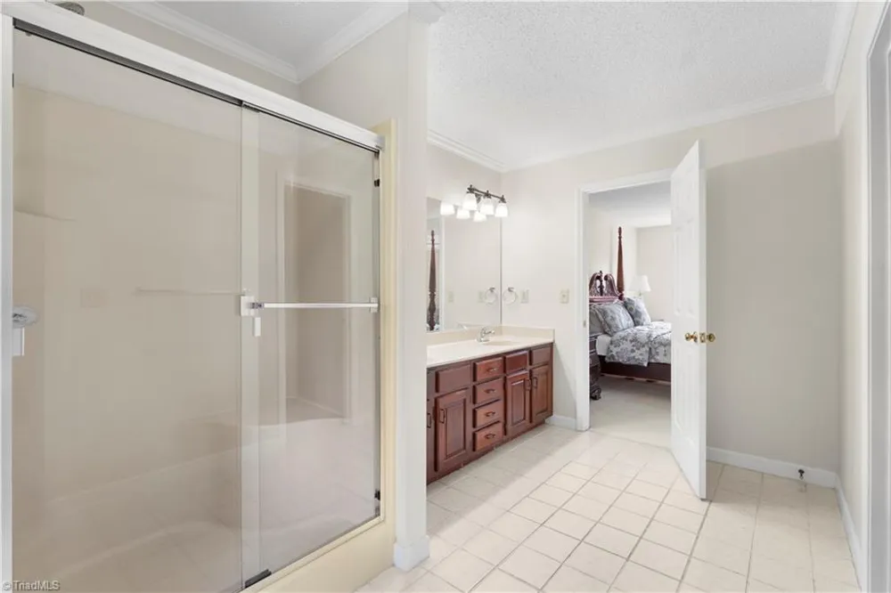 6917 August Drive Clemmons, NC 27012