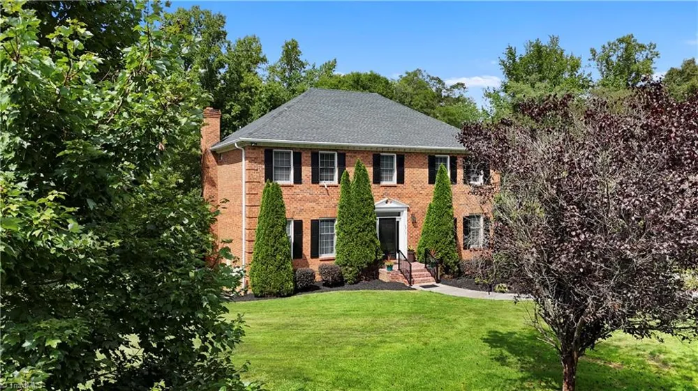 6917 August Drive Clemmons, NC 27012