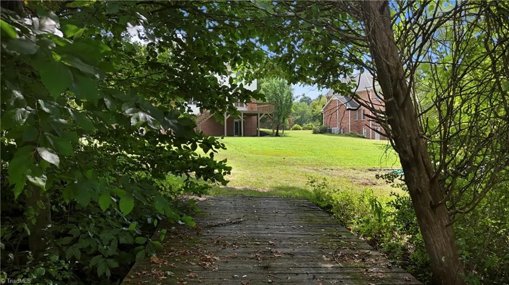 6917 August Drive Clemmons, NC 27012