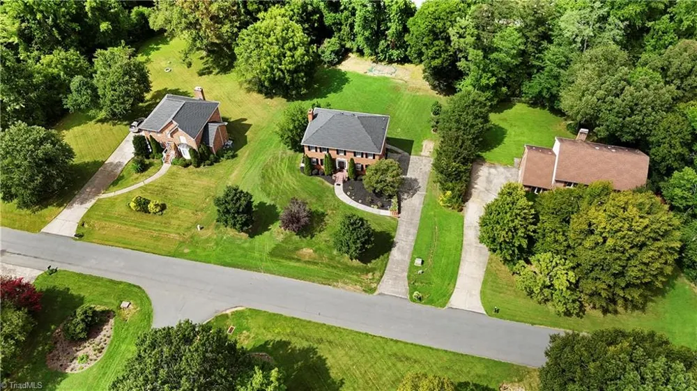 6917 August Drive Clemmons, NC 27012