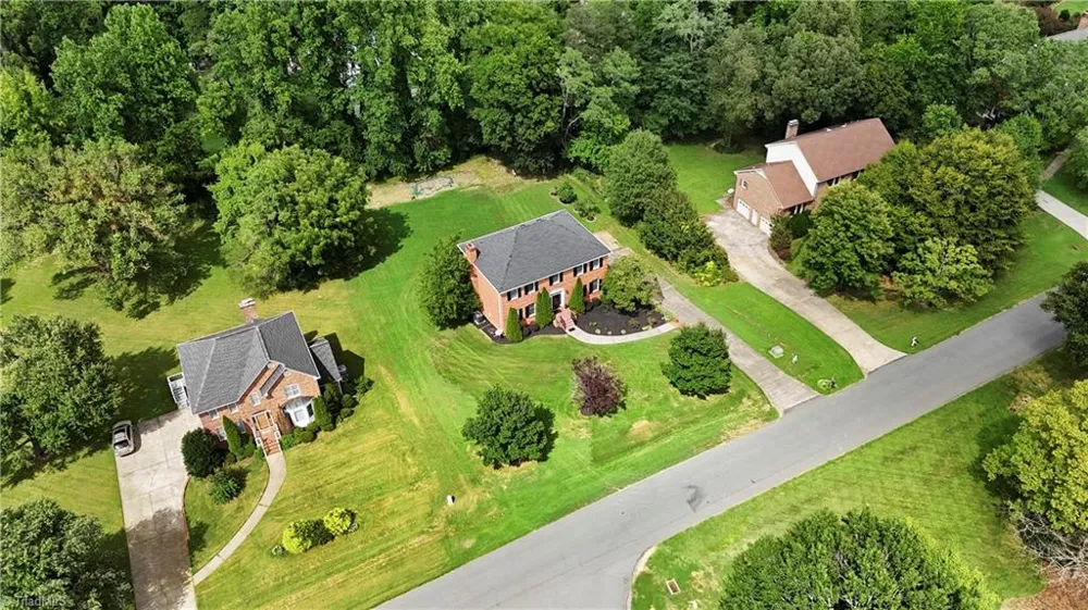 6917 August Drive Clemmons, NC 27012