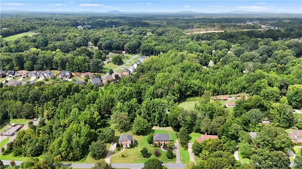 6917 August Drive Clemmons, NC 27012