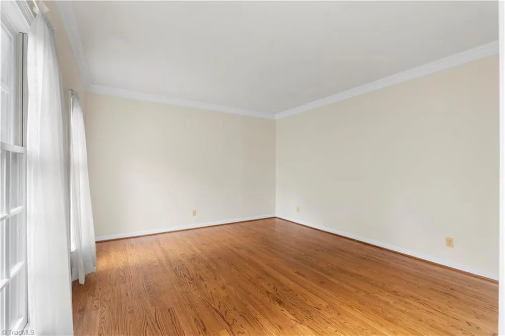 6917 August Drive Clemmons, NC 27012