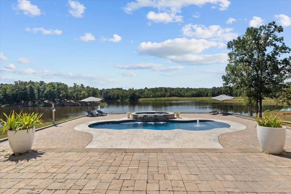 140 Lake Shore Lane Henderson, TN 38340