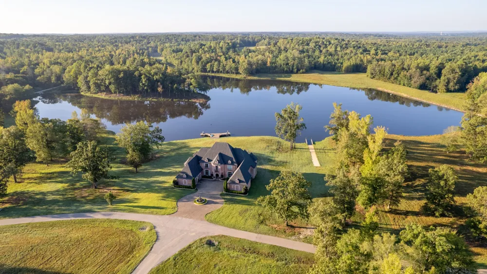 140 Lake Shore Lane Henderson, TN 38340