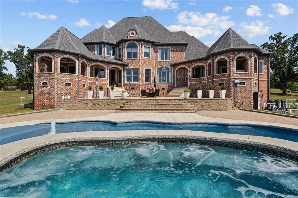 140 Lake Shore Lane Henderson, TN 38340
