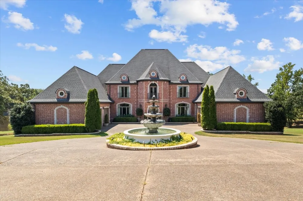 140 Lake Shore Lane Henderson, TN 38340