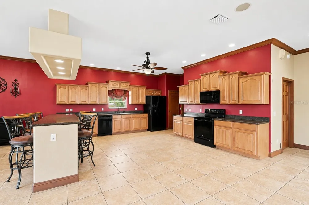 4725 COUNTY ROAD 121D Wildwood, FL 34785